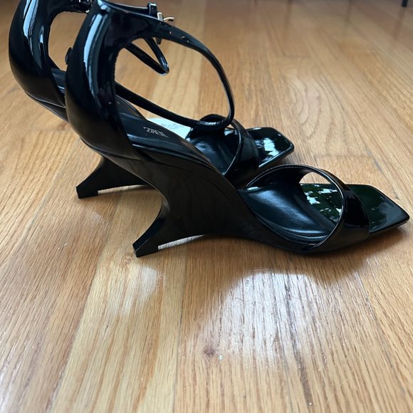 NWT Zara Black Patent Leather Wedge Sandals (Size 38/7.5) - Picture 8 of 10